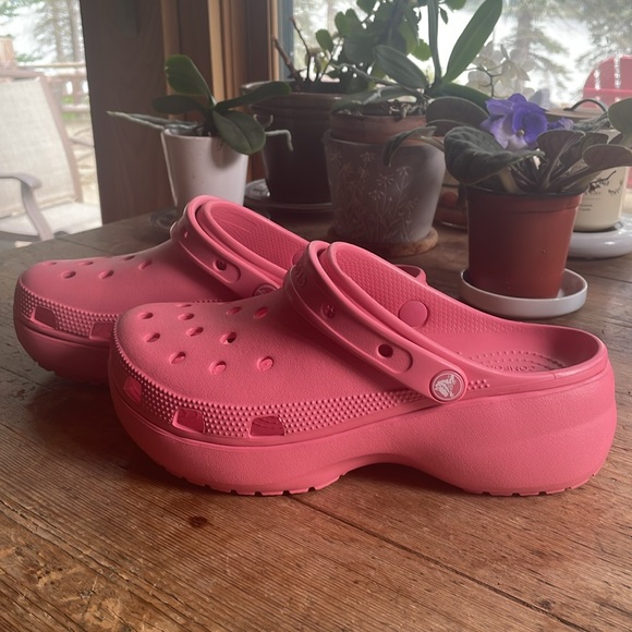 Crocs Platform Clogs - Picture 3 of 8